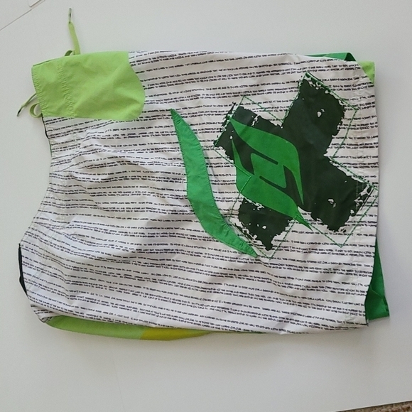 𝅺3/$20 Hyperlite WakeMFG Green/White Board Shorts - Picture 4 of 8